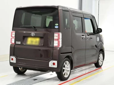 Toyota PIXIS MEGA