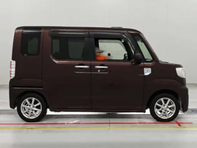 Toyota PIXIS MEGA