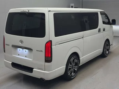 Toyota HiAce Van