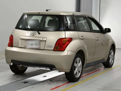 Toyota IST
