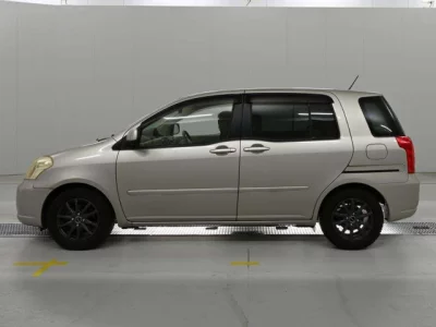 Toyota Raum