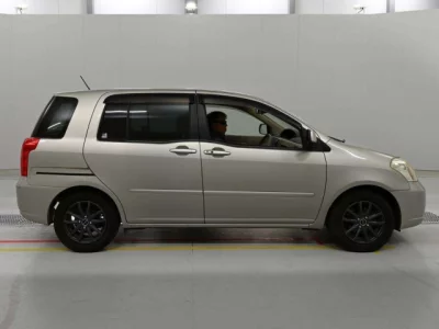 Toyota Raum
