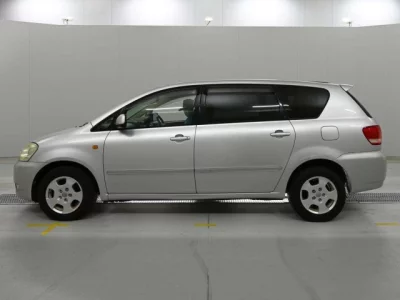 Toyota Ipsum