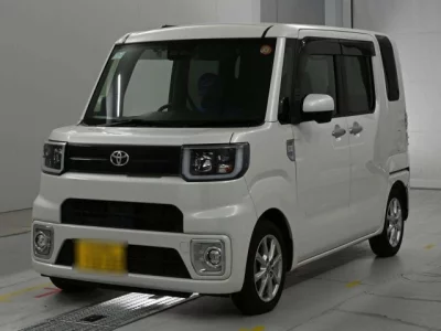 Toyota PIXIS MEGA