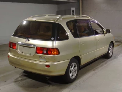 Toyota Ipsum
