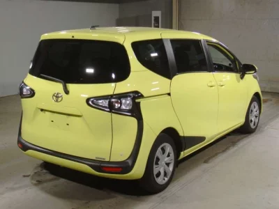 Toyota Sienta