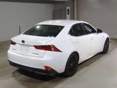 Lexus IS
