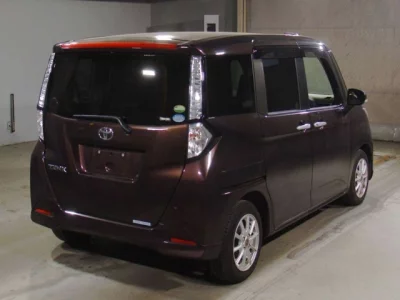 Toyota TANK