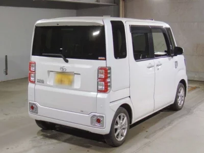 Toyota PIXIS MEGA