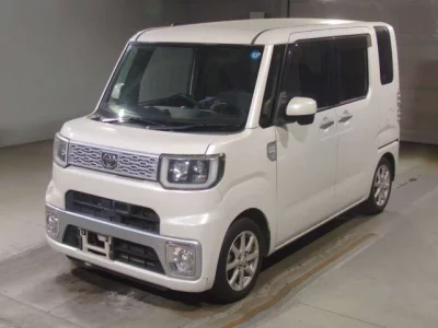 Toyota PIXIS MEGA