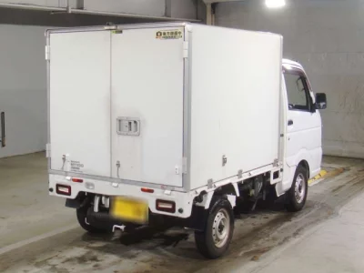 Nissan NT100 Clipper