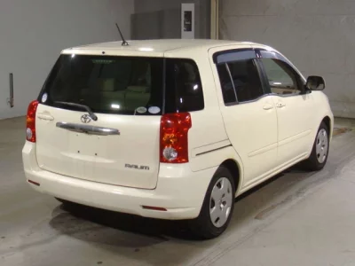 Toyota Raum