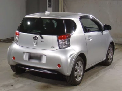 Toyota iQ