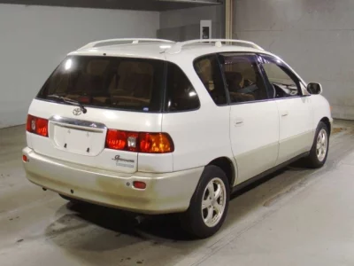 Toyota Ipsum