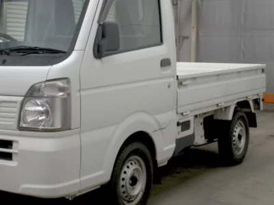 Nissan NT100 Clipper