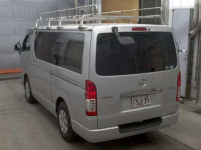 Toyota HiAce Van
