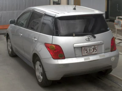Toyota IST