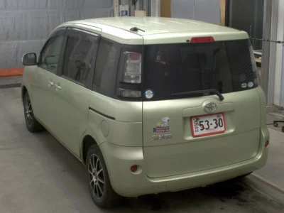 Toyota Sienta