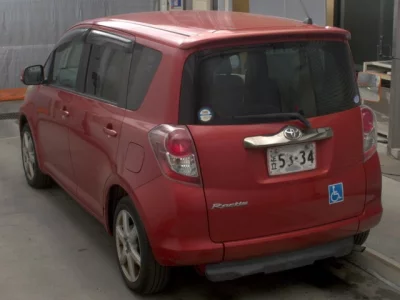 Toyota Ractis