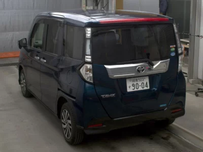 Toyota TANK