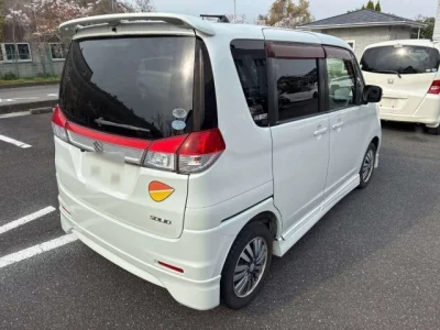 Suzuki Solio