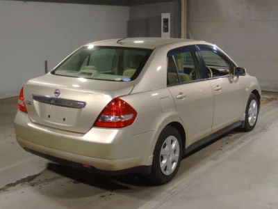 Nissan TIIDA LATIO