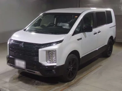Mitsubishi DELICA D5