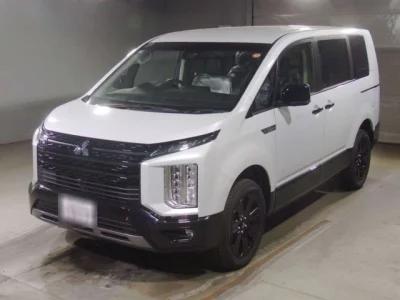 Mitsubishi Delica D:5