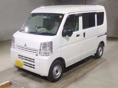 Mitsubishi Minicab Van