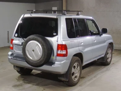 Mitsubishi Pajero iO
