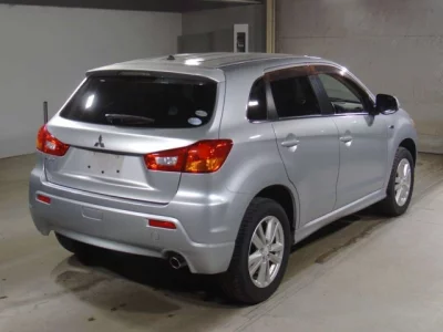 Mitsubishi RVR