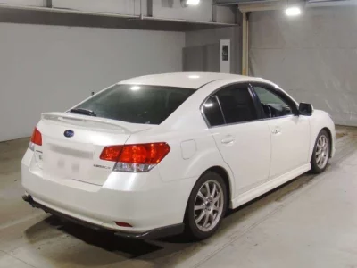 Subaru Legacy B4