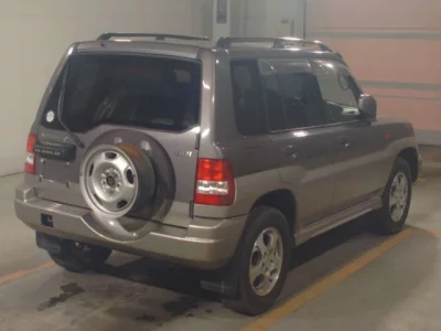 Mitsubishi Pajero iO