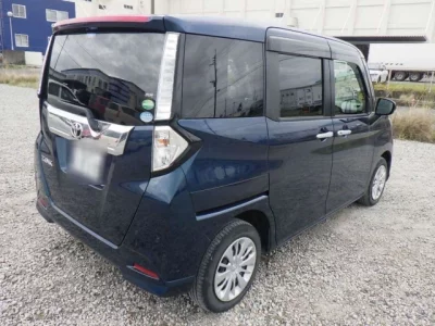 Toyota TANK