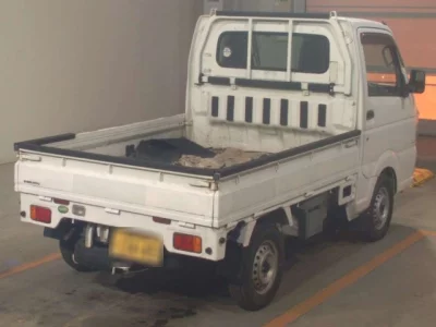Nissan NT100 Clipper