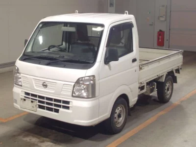 Nissan NT100 Clipper