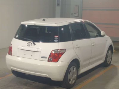 Toyota IST