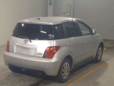 Toyota IST