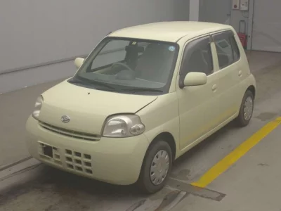 Daihatsu Esse