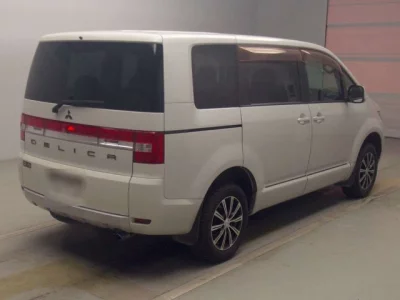 Mitsubishi DELICA D5