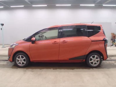 Toyota Sienta