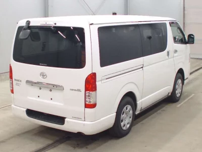 Toyota HiAce Van