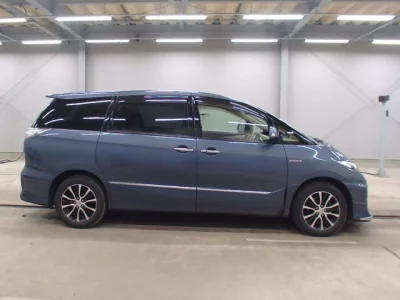 Toyota ESTIMA HYBRID