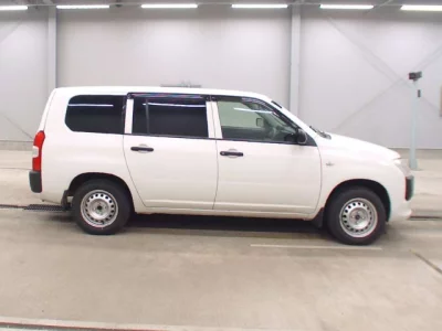 Toyota SUCCEED