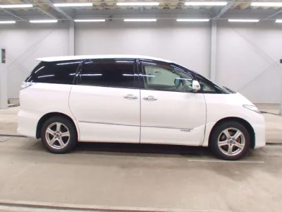 Toyota ESTIMA HYBRID