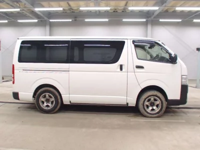 Toyota RegiusAce