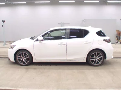 Lexus CT200h