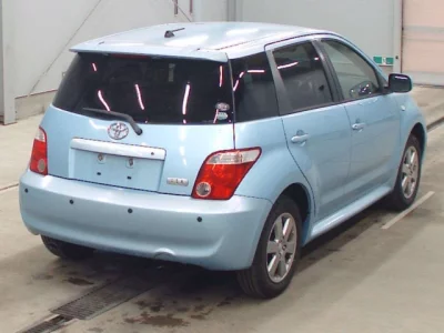 Toyota IST
