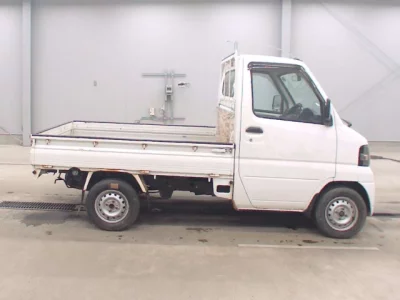 Nissan CLIPPER TRUCK