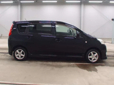 Toyota PASSO SETTE